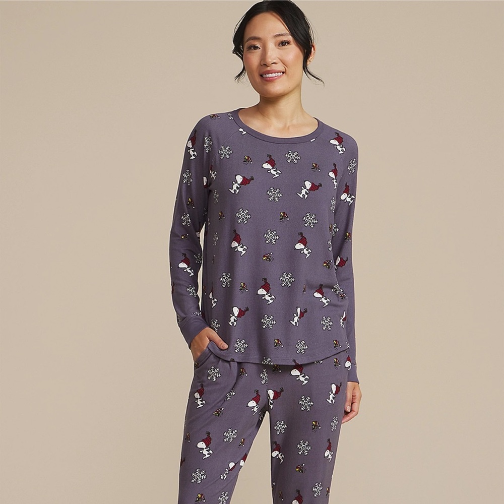 Snoopy Long Sleeve Tee And Jogger Pajama Set- New in Package